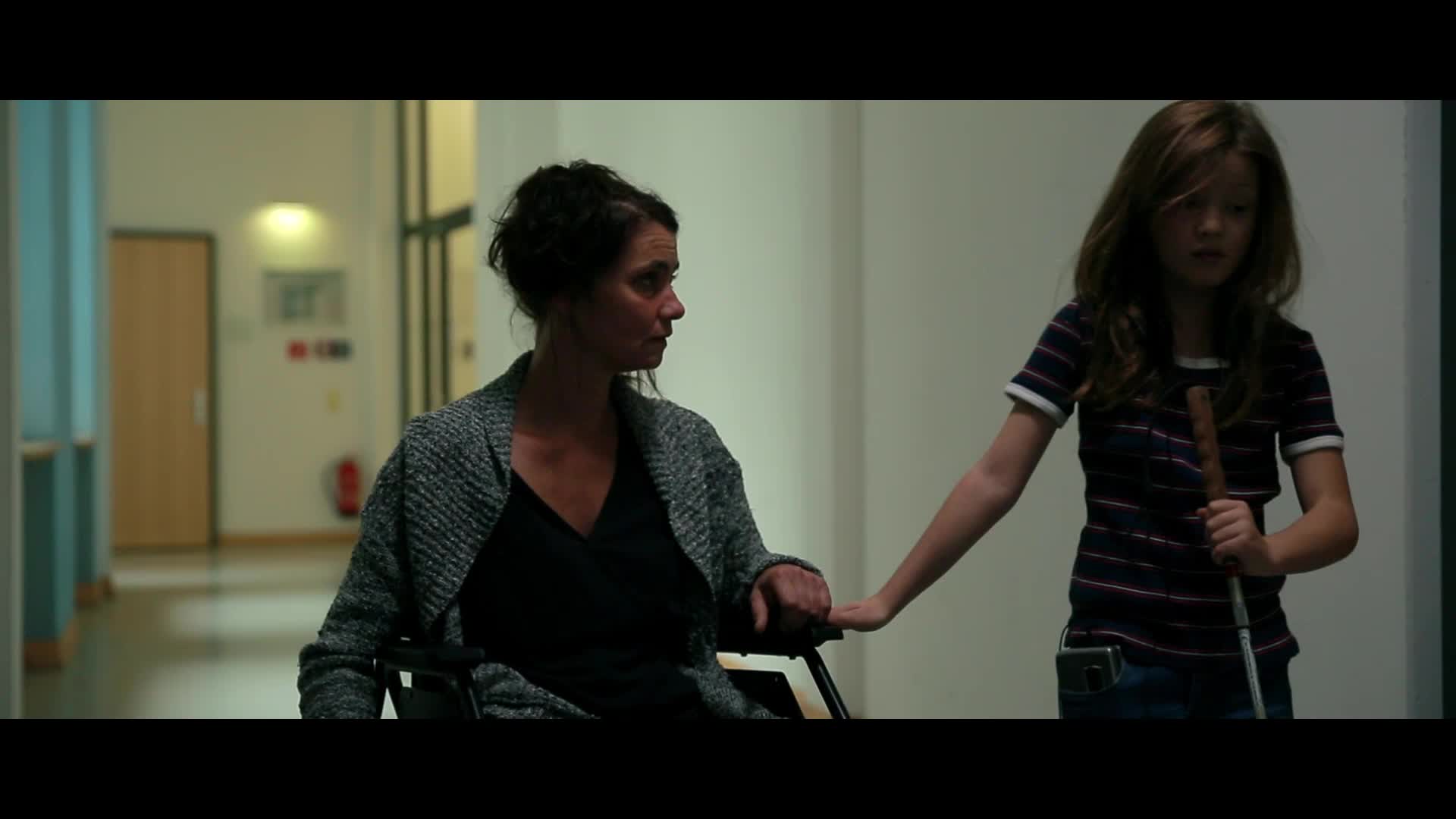 ICH SEHE WAS, WAS DU NICHT SIEHST