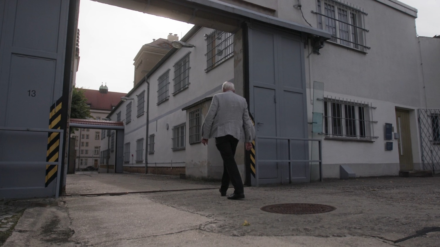 Und wanderst du schon im finsteren Tal